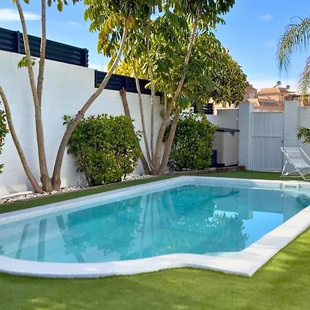 Casa Alegra Pool & וילה גראן אלקנט